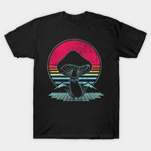 Retro Vaporwave Aesthetic Mushroom Hunter Gift T-Shirt